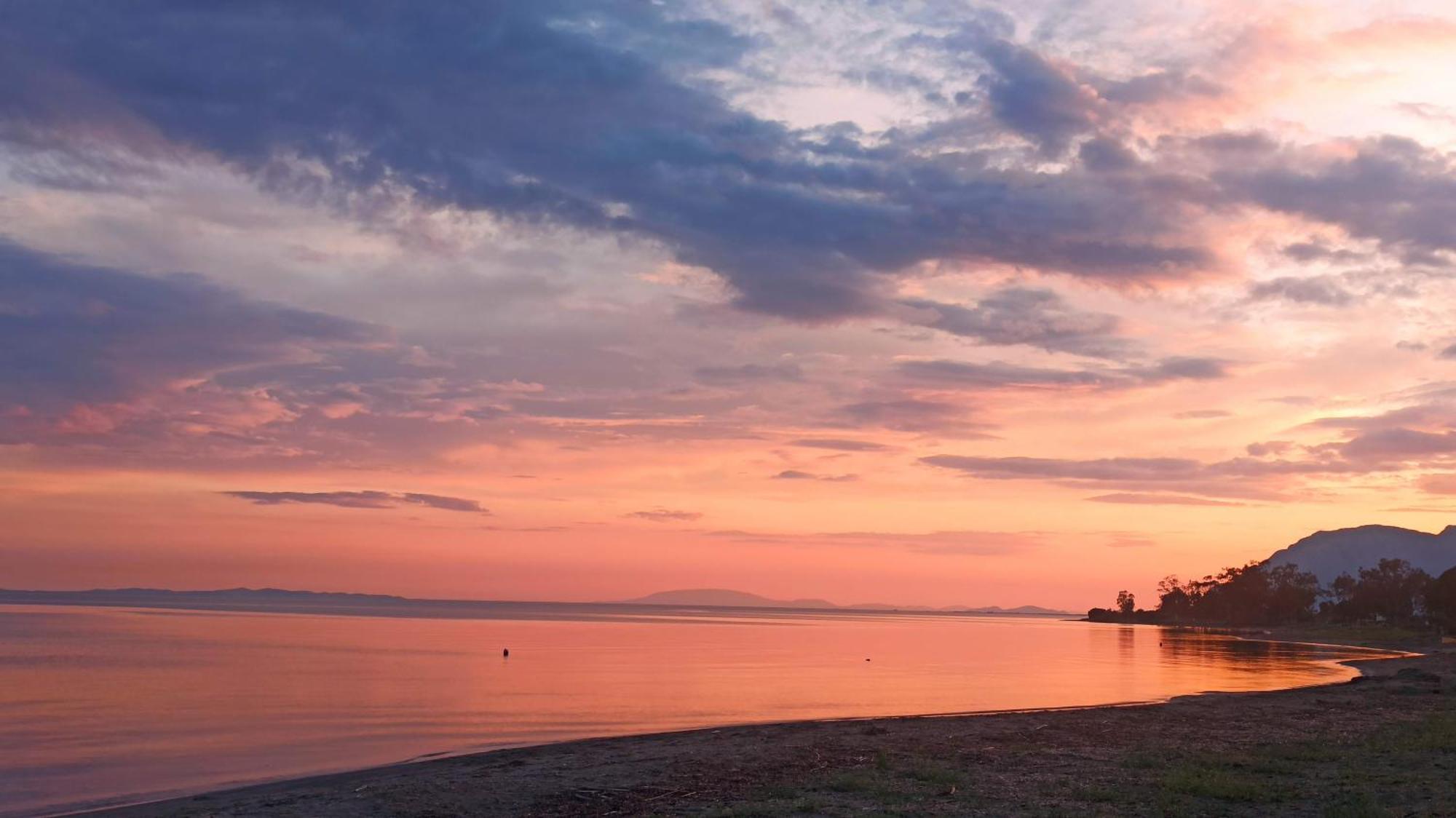 Nafpaktos Cottage By The Sea For Travelers And Dreamers! Exteriér fotografie