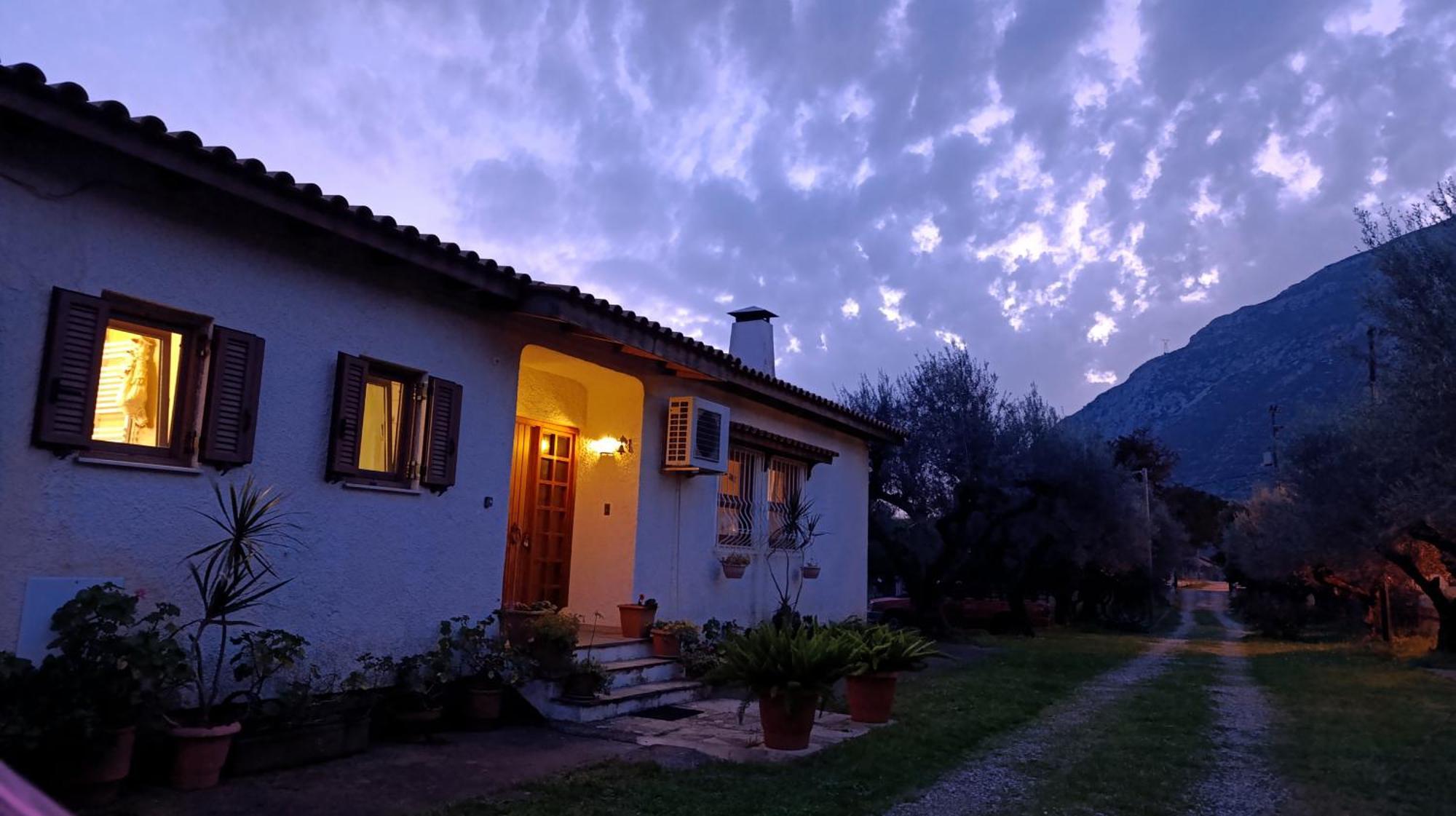 Nafpaktos Cottage By The Sea For Travelers And Dreamers! Exteriér fotografie
